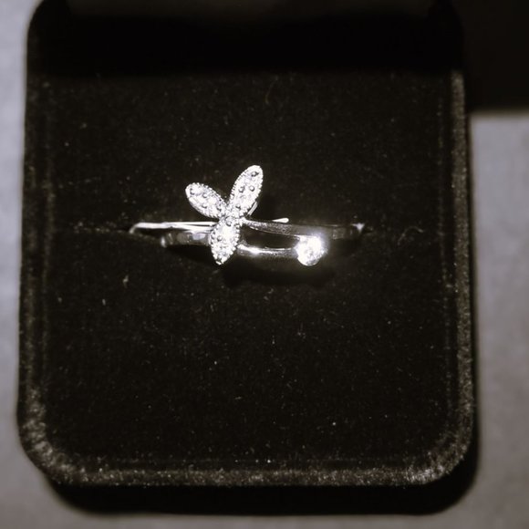 Petit Ladies Fashion / Promise Ring .925 Sterling Silver - Picture 2 of 5